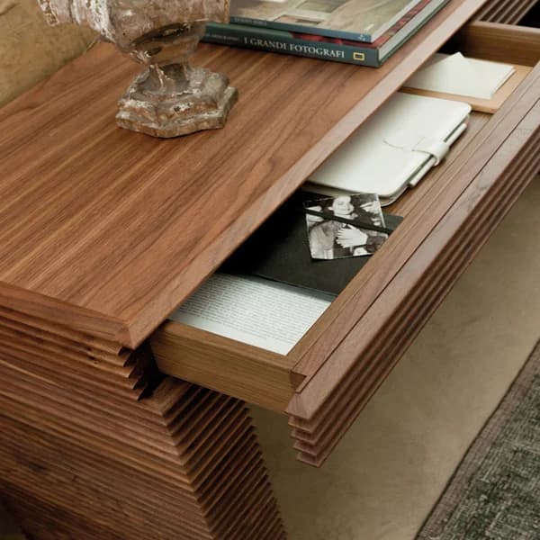 Linka Console Table