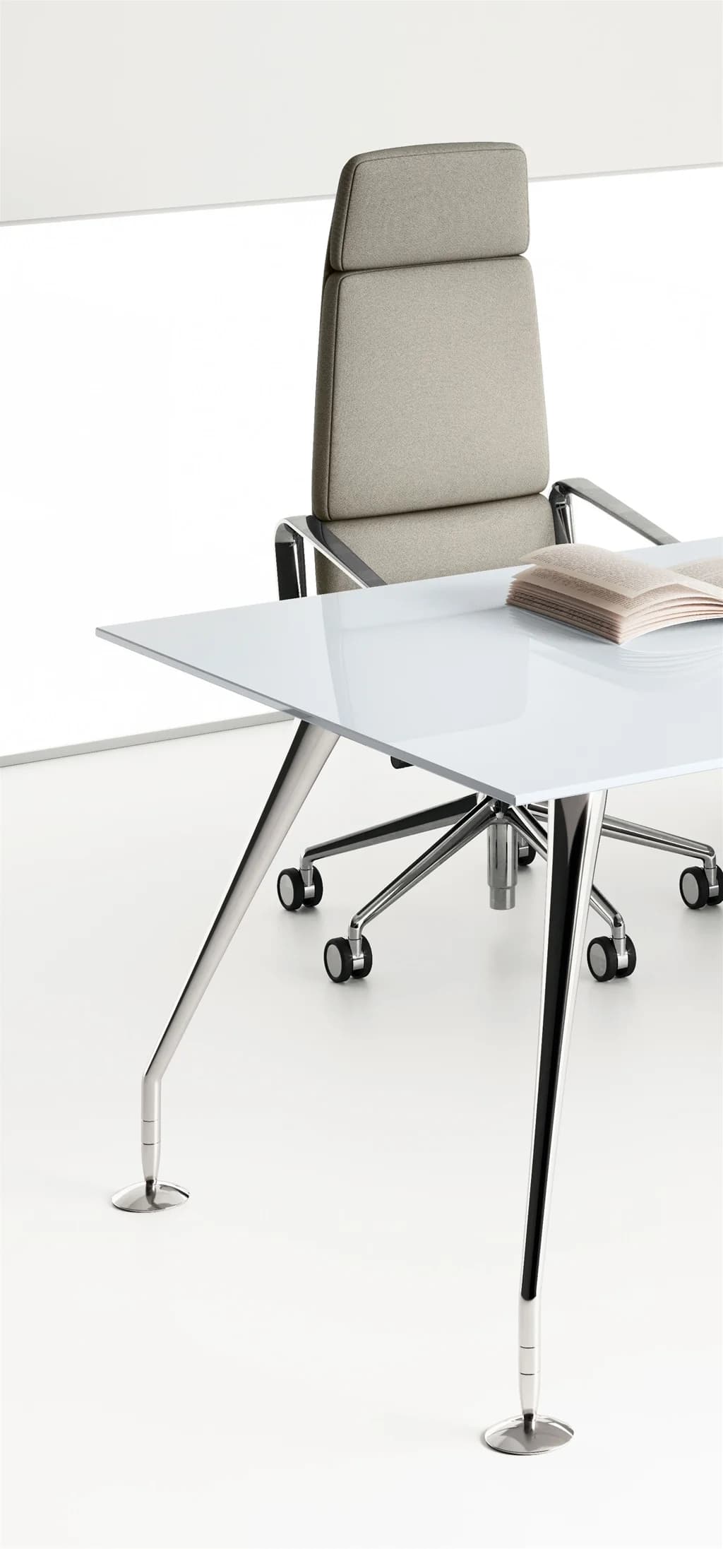ENVY GLASS DESKS