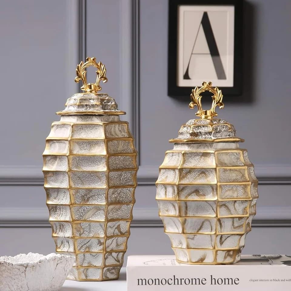 Decoration item
