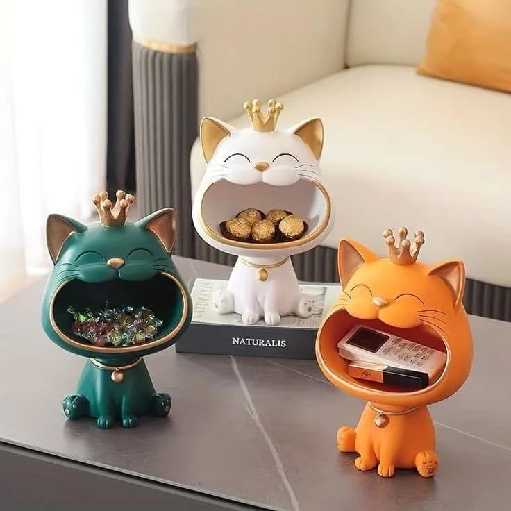 Cat shape for decoration